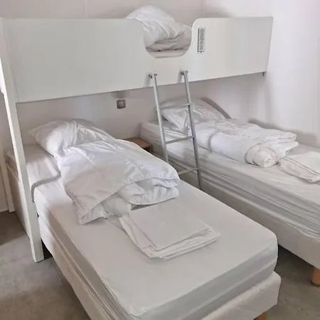 Location D'un Mobil-home De 35 M² Au Les Sables D'or - 4 Etoiles Avec Grand Parc Aquatique Le Grau-dʼAgde